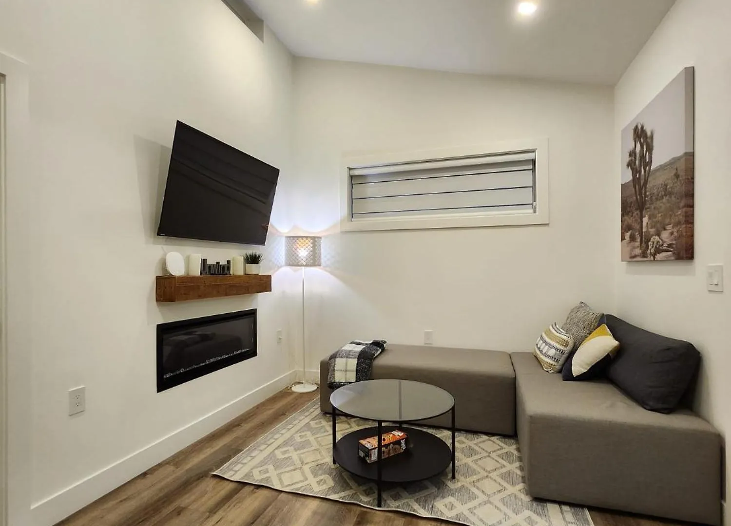 Central & Modern Whole House In Vancouver 0*,  Canada